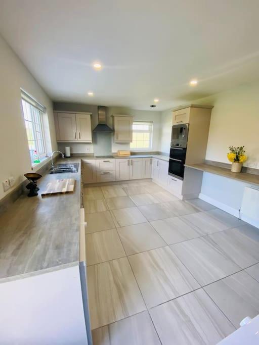 Valley Lodge 3 Bedroom Retreat In Craigantlet Hills Belfast Exterior photo
